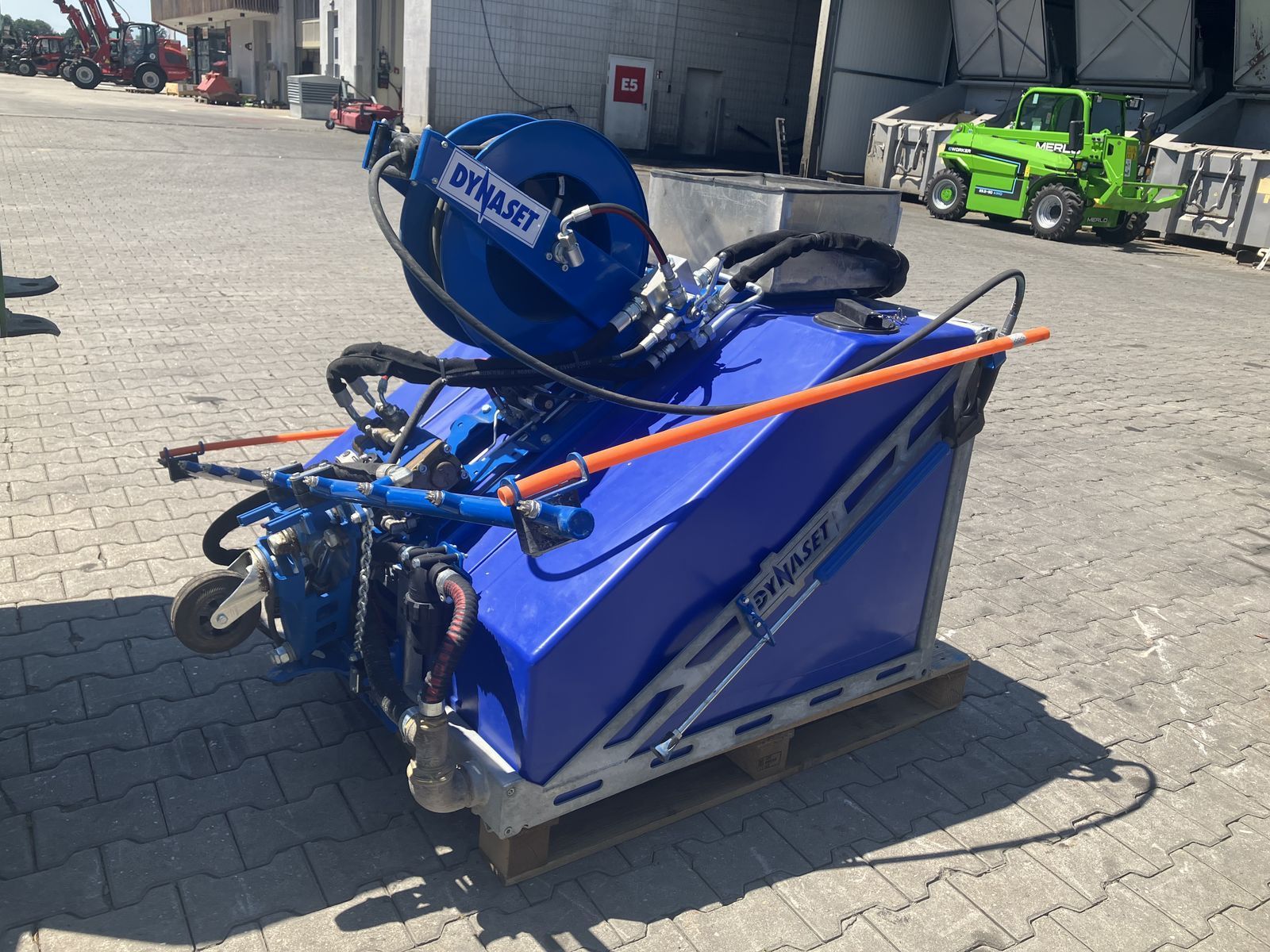 E-FARM: dynaset hochdruckreiniger für hoflader - Outil - id VNCLDWB - 7 417 € - Année: 2024 - Autriche