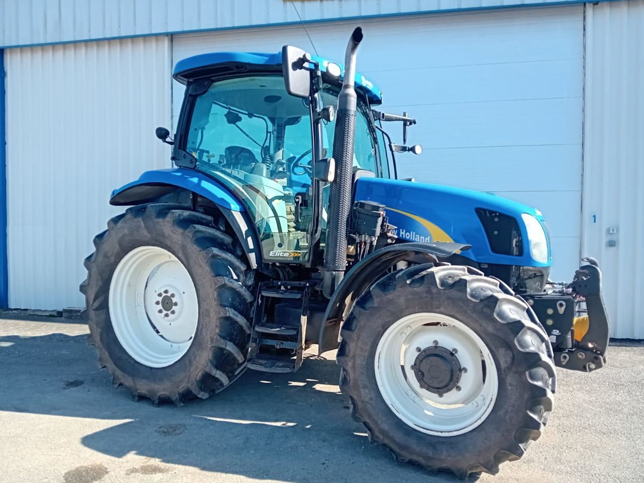 New Holland T 6020 Elite Tractor