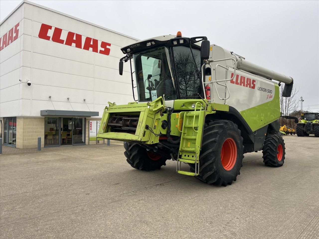 E-FARM: Claas Lexion 530 - Kombajn zbożowy - id ZBGBPRD - 75 146 € - Rok produkcji: 2004 - Motogodziny: 3327,Zjednoczone Królestwo