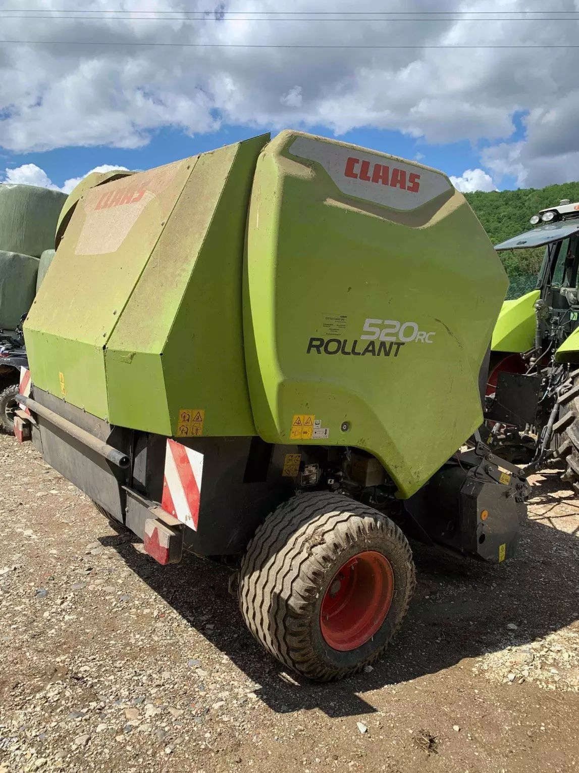 E-FARM: Claas Rollant 520 RC - Πρέσσα - id 7MNJARX - 30.500 € - Χρονία: 2021 - Γαλλία