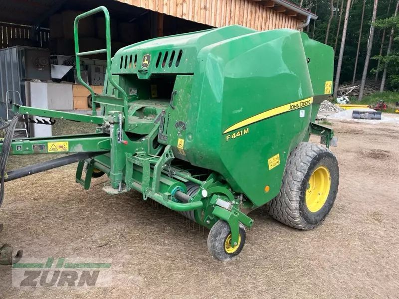 John Deere F441M Πρέσσα 25.000 €