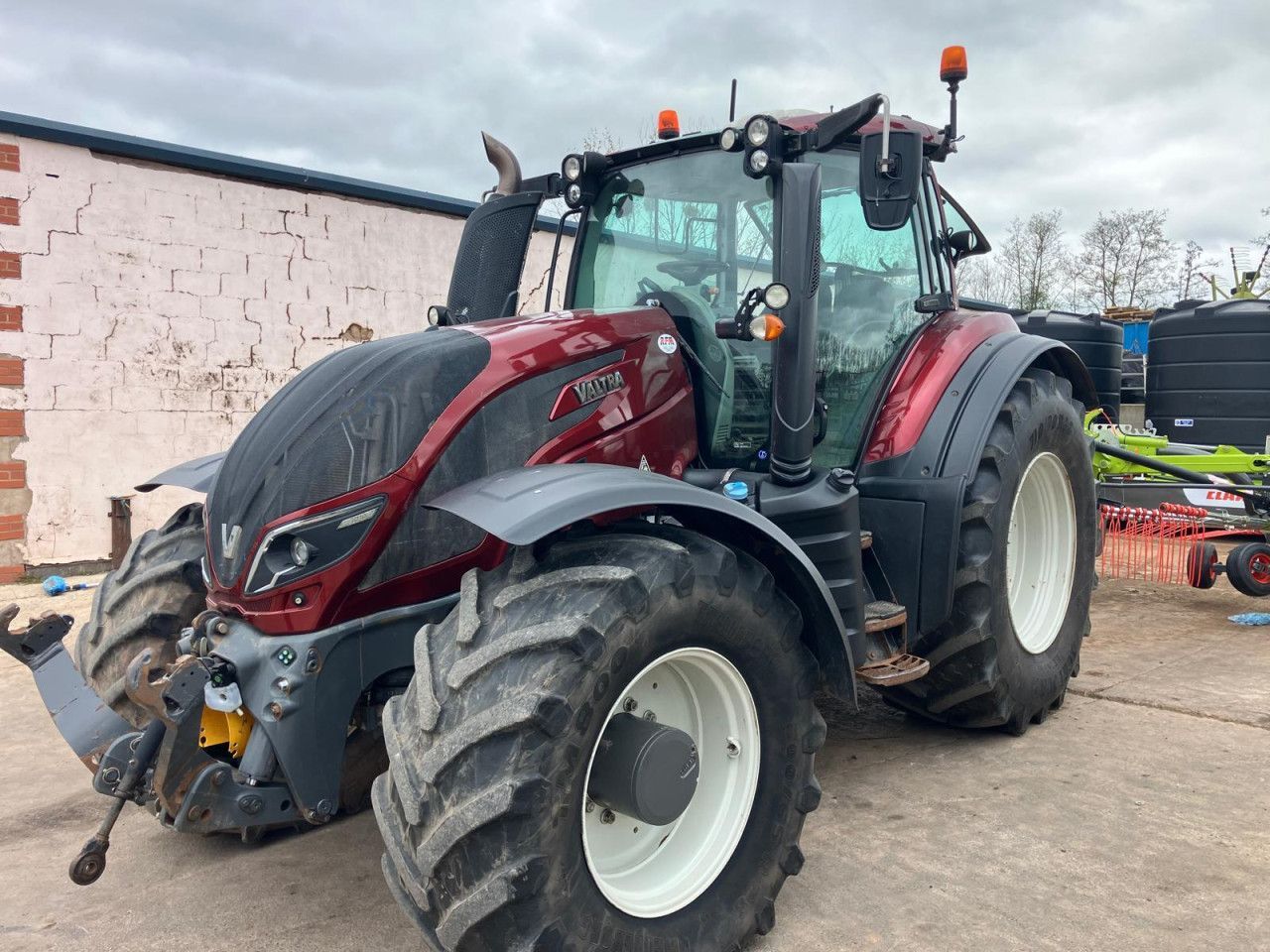 Valtra T 234 Tractor €84,317