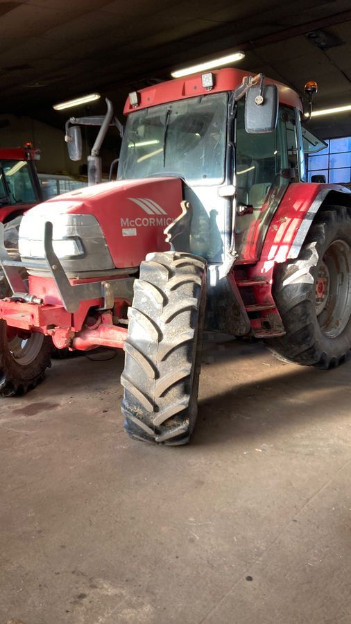 E-FARM: mc cormick mc 90 - Tractor - id UC4MP72 - 16.000 € - Año: 2005 - Horas: 14.500,Potencia del motor: 95,Francia