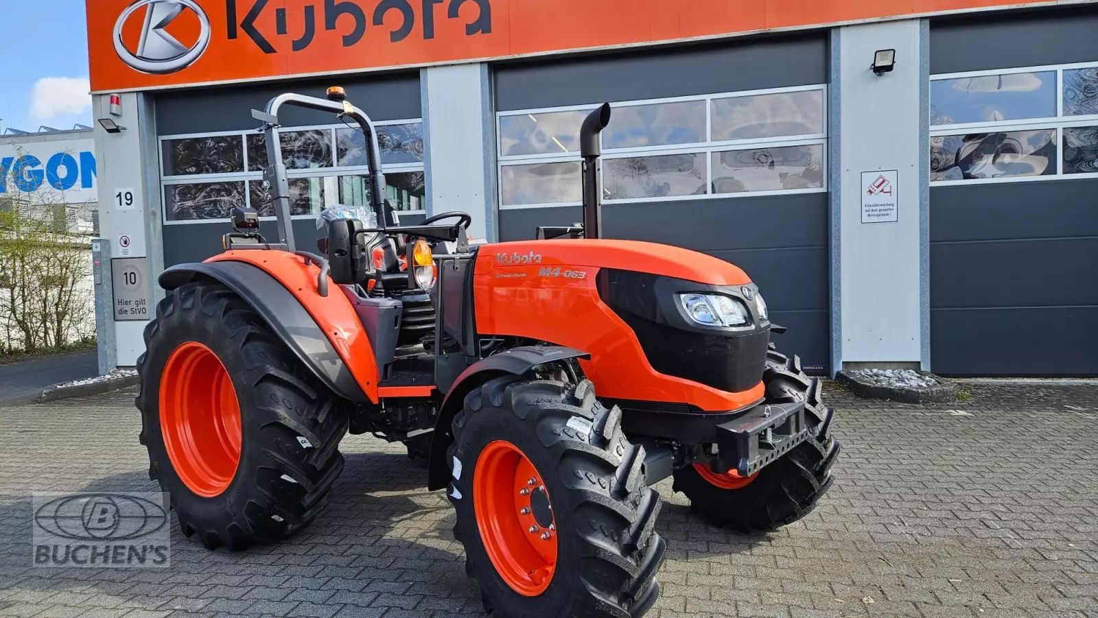 Kubota m4-063 rops ab 0,0% Tractor