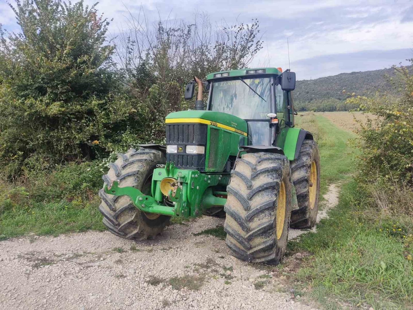 E-FARM: John Deere 7810 - Tracteur - id MSYZLAH - 42 500 € - Année: 1998 - Lecture du nombre d'heure: 10 900,Puissance du moteur (chevaux): 185,Croatie