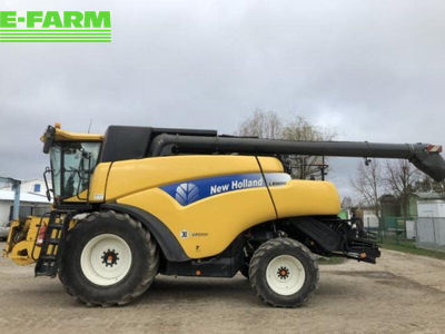 E-FARM: New Holland CR 9090 SCR - Combine harvester - id VWD3TIT - €157,500 - Year of construction: 2011 - Engine power (HP): 544