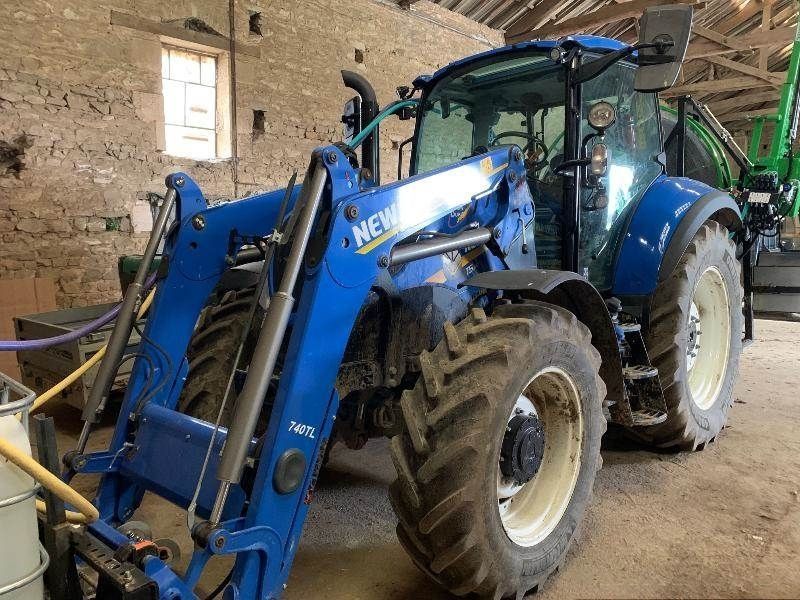 E-FARM: New Holland T5.110 - Traktor - id JJGV8GU - Baujahr: 2020 - Abgelesene Motorstunden: 1.360,Frankreich