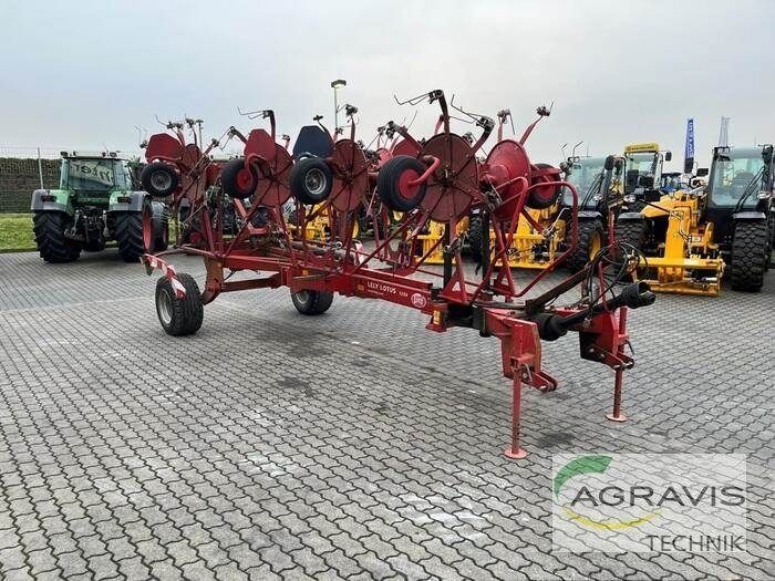 E-FARM: Lely lotus 1250 - Faneuse - id MQ213ZR - 10 900 € - Année: 2013 - Allemagne