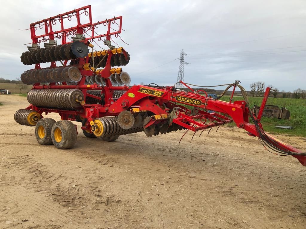 VÄDERSTAD Carrier 820 Kultivátor 29 000 €