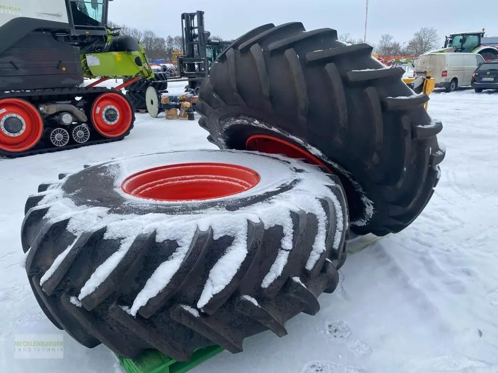 E-FARM: Mitas 2x 680/85r32 ac 70g - 178a8 incl. felgen - Kerék és járószerkezet - id LXT7UCK - 8900 EUR - Gyártási év: 2022 - Németország