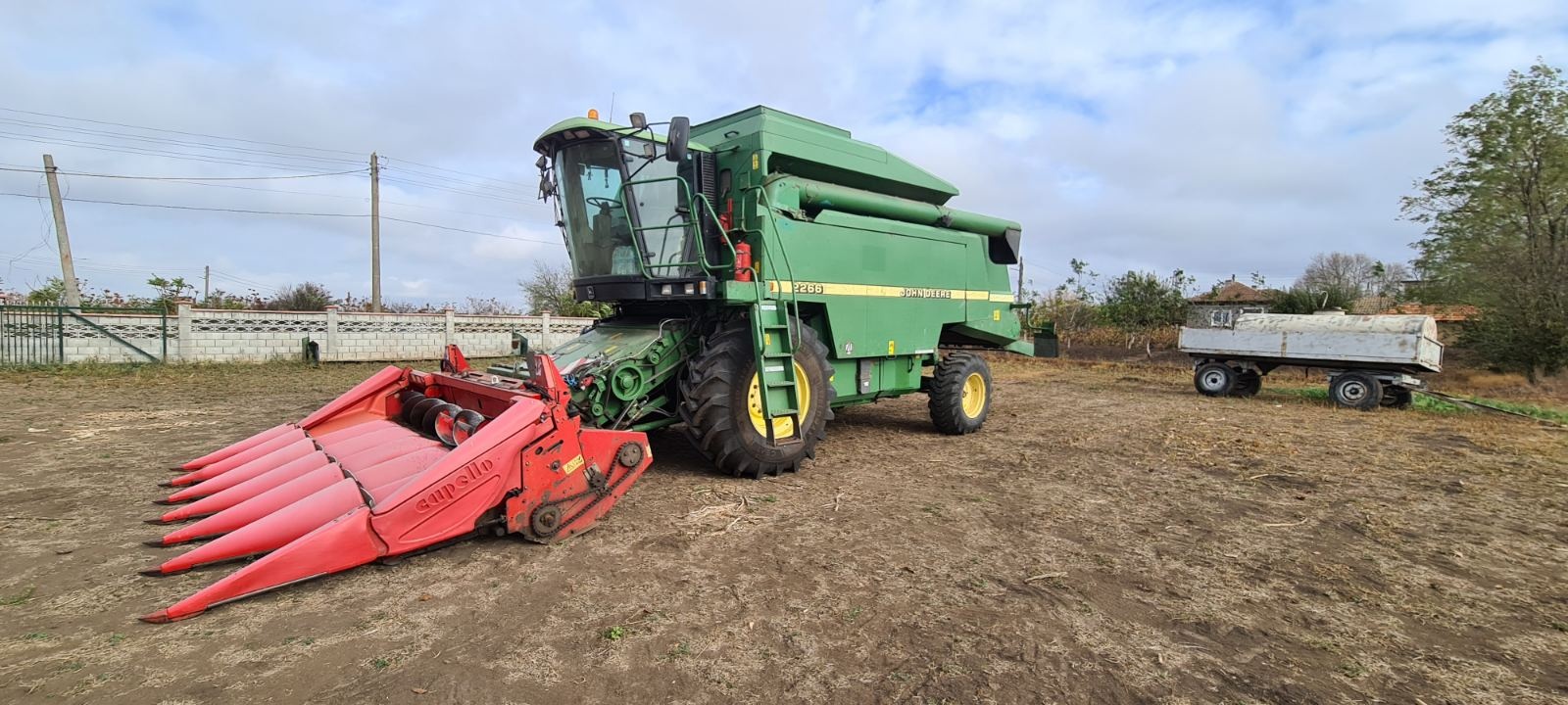 John Deere 2266 combine €34,000