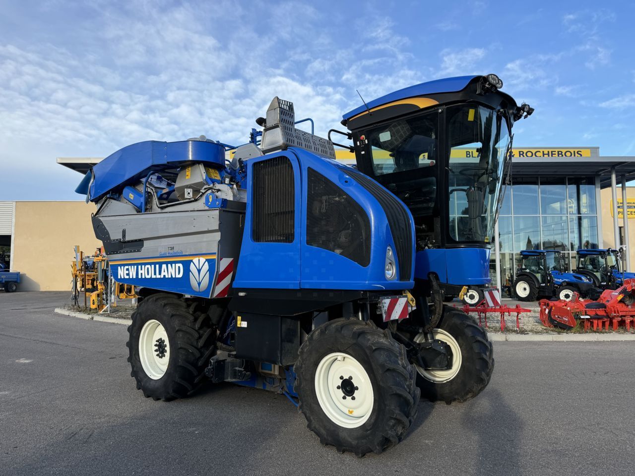 E-FARM: New Holland Braud 9070L - Traubenernter - id XA4LN4J - Baujahr: 2022 - Frankreich