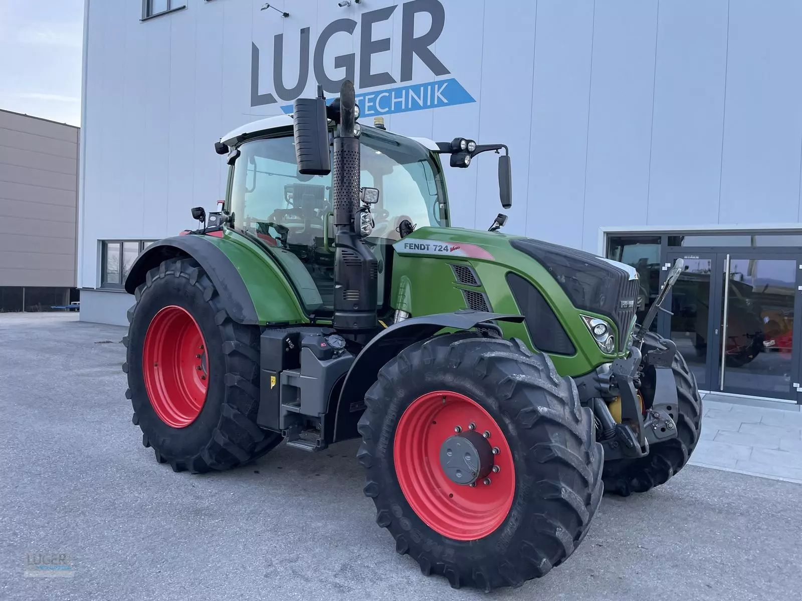 Fendt 724 Vario Profi Plus Tractor 124.750 €