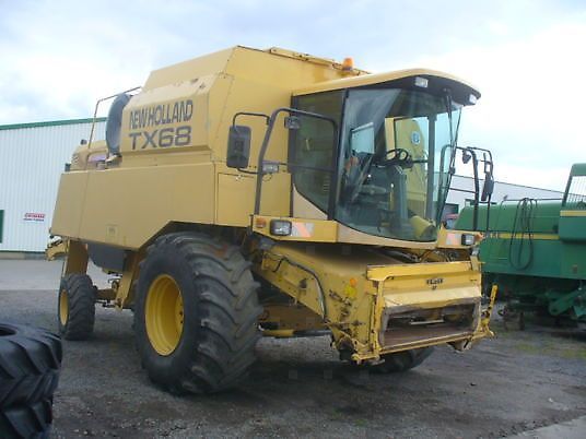 E-FARM: New Holland TX 68 - Moissoneuse-batteuse - id PSK4DAE - France