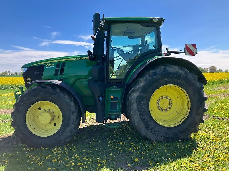 John Deere 6250 R Tractor €145,900