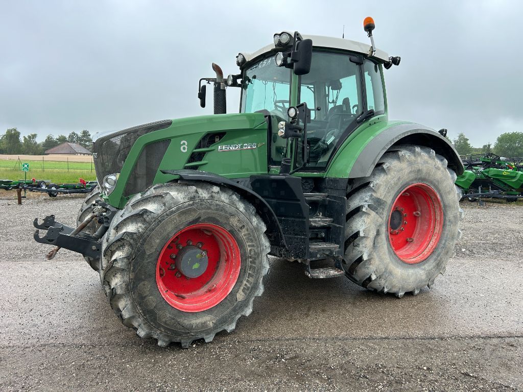 Fendt 828 Vario Profi Plus Traktor 60 000 €