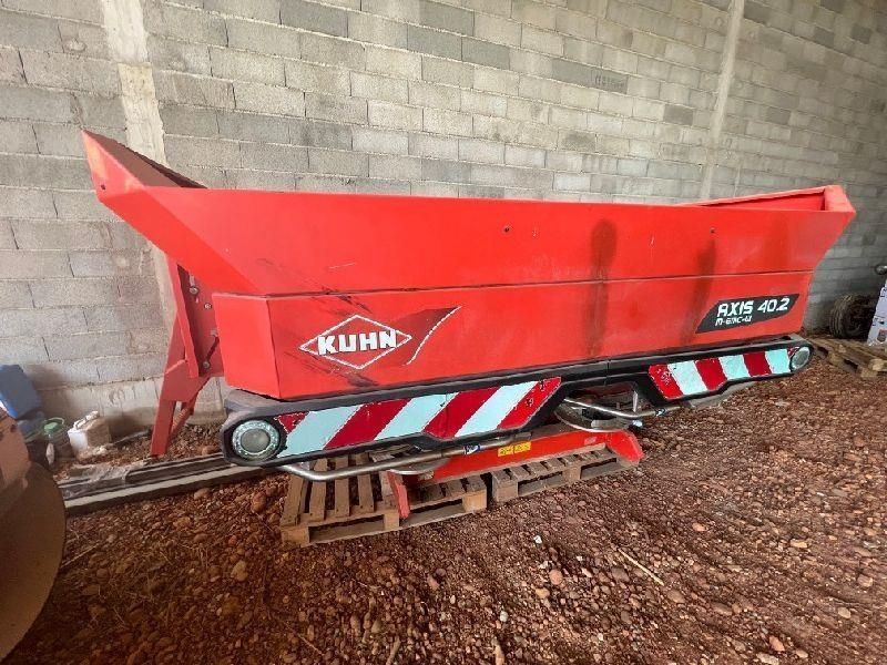 E-FARM: Kuhn axis 40.2 - Fertiliser spreader - id UKUNDUW - €9,500 - Year of construction: 2018 - France