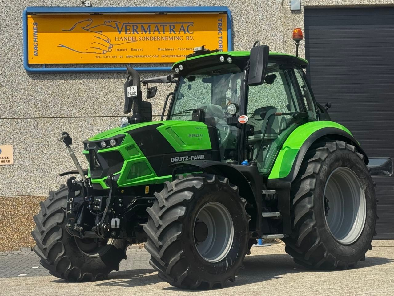 Deutz-Fahr 6150.4 TTV Tractor