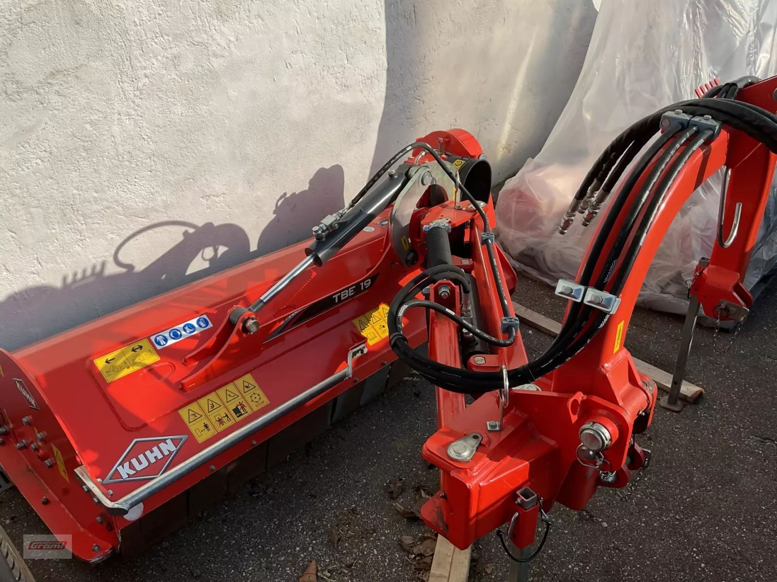 E-FARM: Kuhn TBE 19 - Topper - id VQHCHXR - 7353 € - Año: 2022 - Alemania