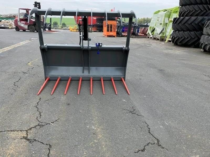 E-FARM: Bressel und Lade & lade vors. dunggabel 1500mm - Anbaugerät - id LI8PCXG - 1.600 € - Baujahr: 2022 - Deutschland