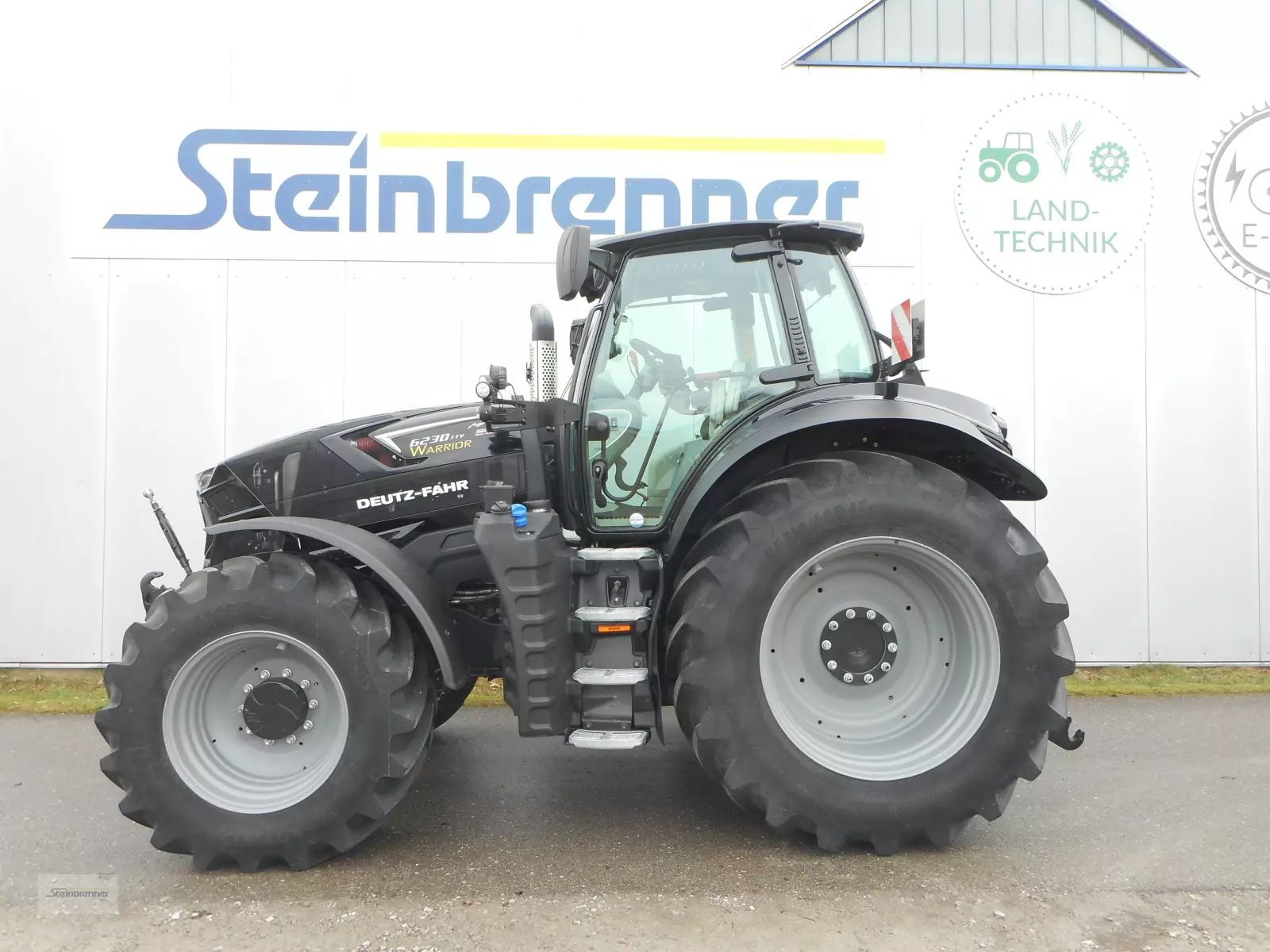 E-FARM: Deutz-Fahr Agrotron 6230 TTV - Traktor - id H1WMPX5 - 145.000 € - Abgelesene Motorstunden: 697 - Motorleistung (PS): 230,Deutschland