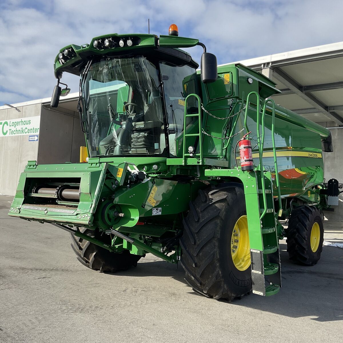 John Deere T 550 Moissonneuse-batteuse 220 000 €