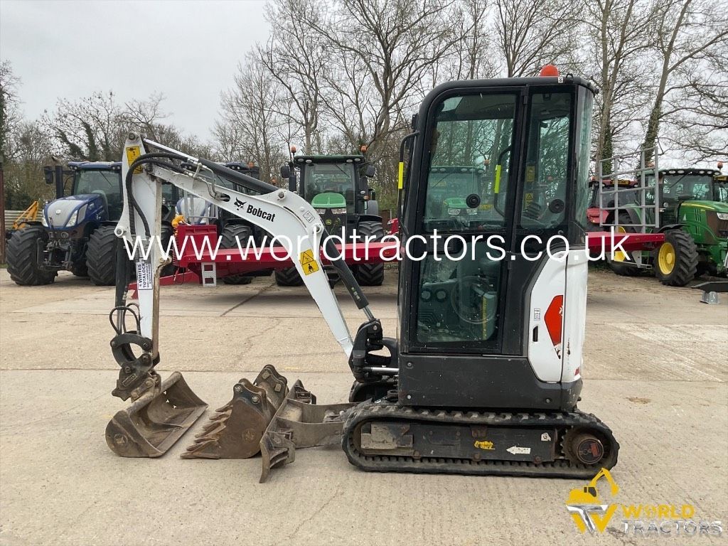Bobcat e 20z Mini excavadora  18.352 €