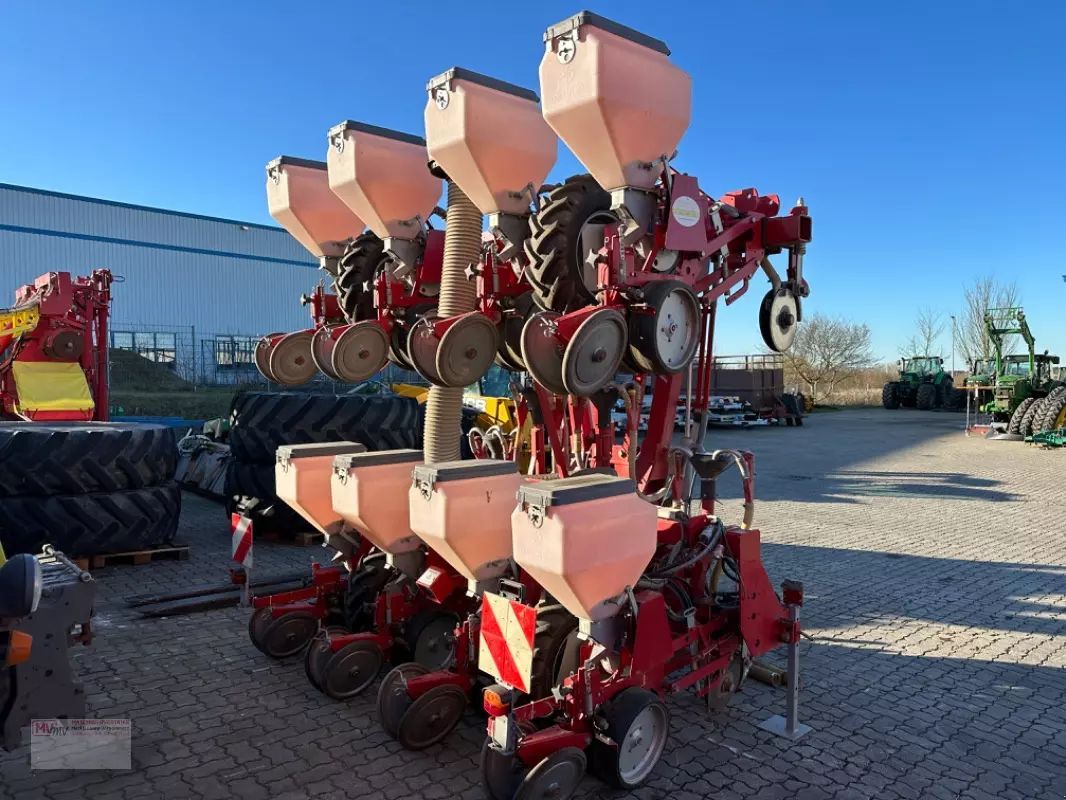 E-FARM: Becker aeromat 8 dte e-motion - Precision drill - id GMI47TI - €8,500 - Year of construction: 2014 - Germany
