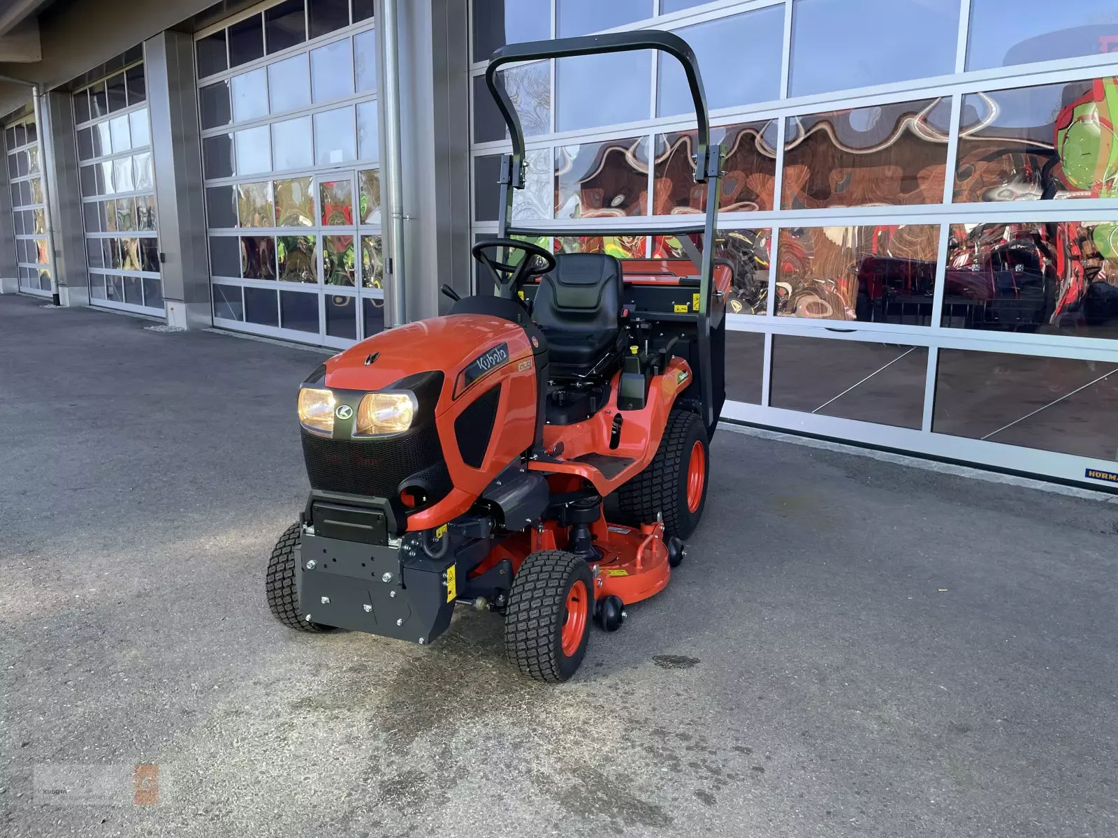 E-FARM: Kubota G231 LD 48 - Kosiarkia ręczna/traktorowa - id 5SVSWRS - 16 471 € - Rok produkcji: 2023 - Niemcy