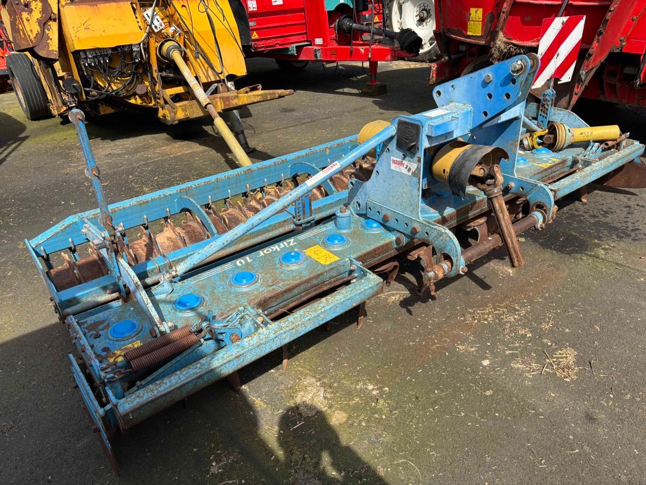 E-FARM: Lemken zirkon 10/350 - Herse rotative - id PX92L4W - 5 800 € - Année: 2014 - France