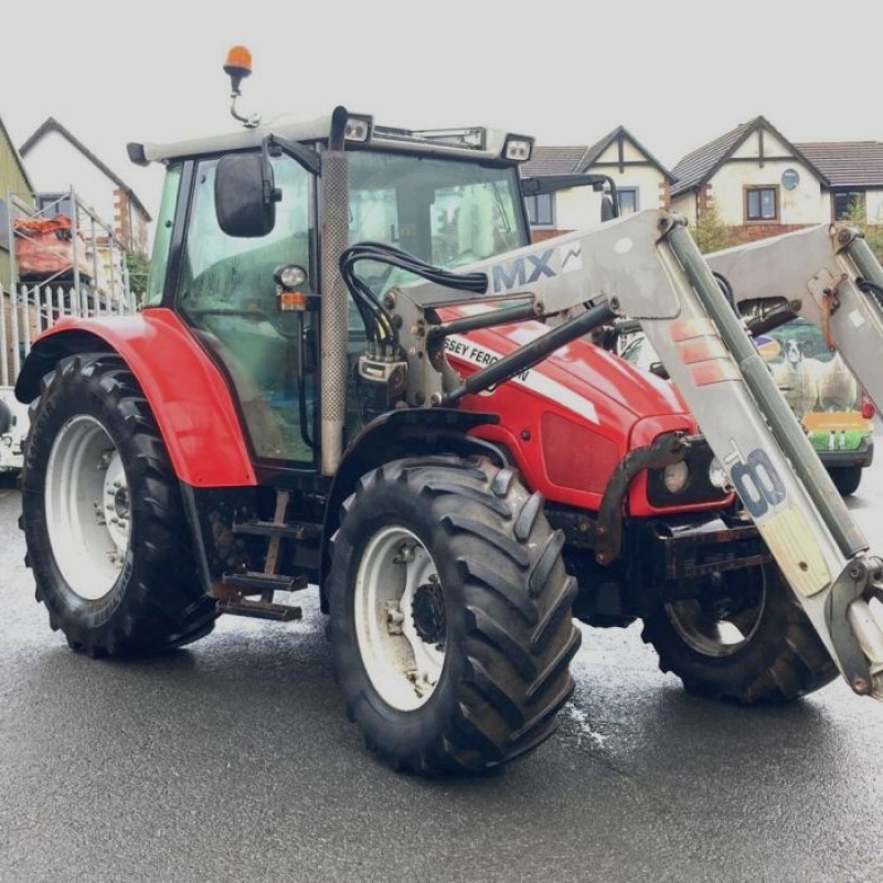 Massey Ferguson 5455 tractor €36,580