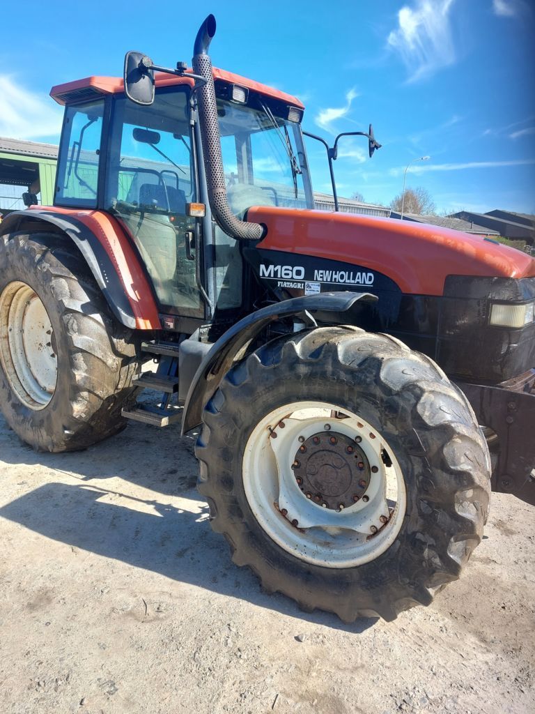 New Holland M 160 Traktor 18 000 €