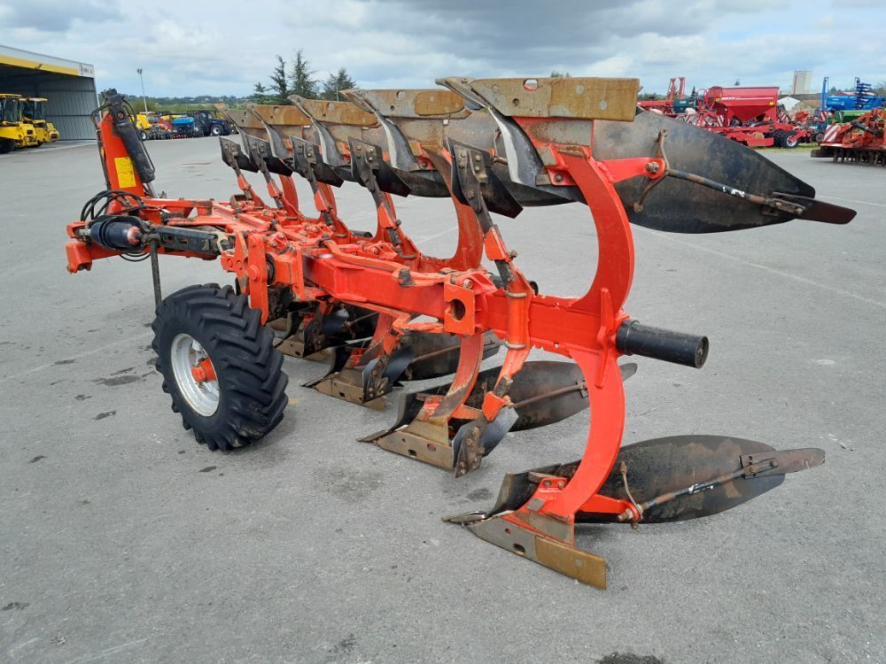 E-FARM: GREGOIRE BESSON rwy6 - Pflug - id MFI89NJ - 13.500 € - Baujahr: 2013 - Frankreich
