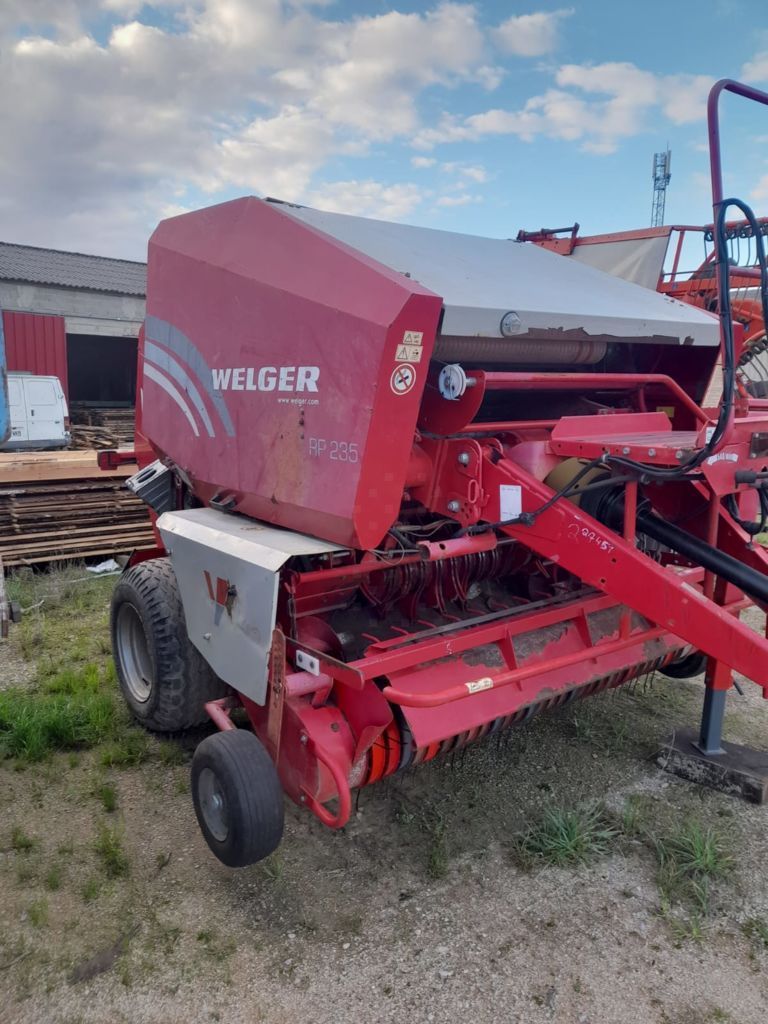 E-FARM: Welger RP 235 - Ballenpresse - id YJRGXMI - 15.000 € - Baujahr: 2008 - Ballenanzahl: 27.000,Frankreich