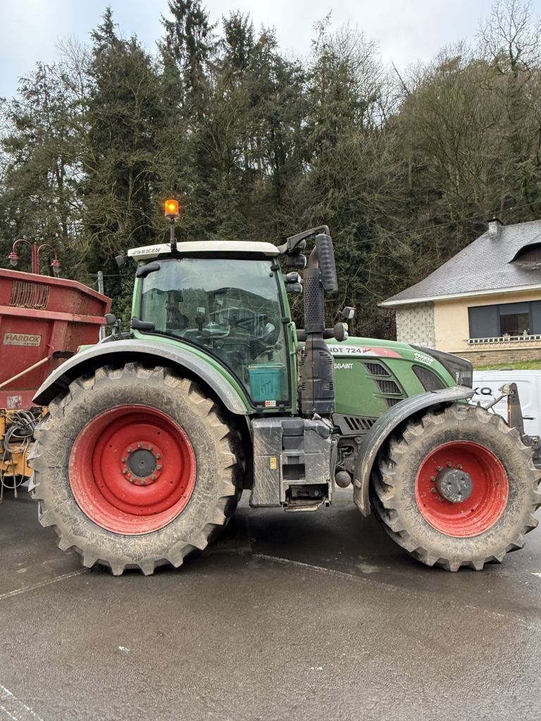 Fendt 724 Vario ProfiPlus Traktor 79.900 €