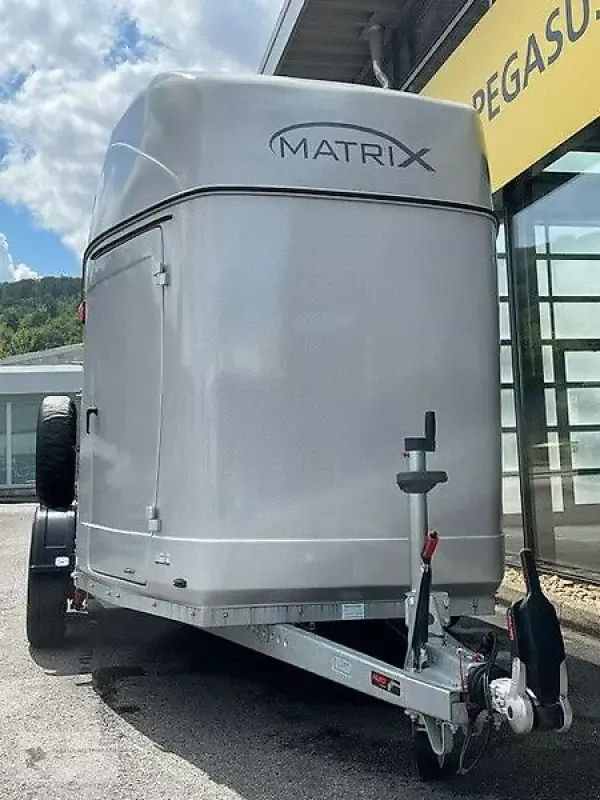 E-FARM: thiel matrix 2-pferdeanhänger 3t. sk - Trailer - id UAN2RPR - €15,125 - Year of construction: 2025 - Germany