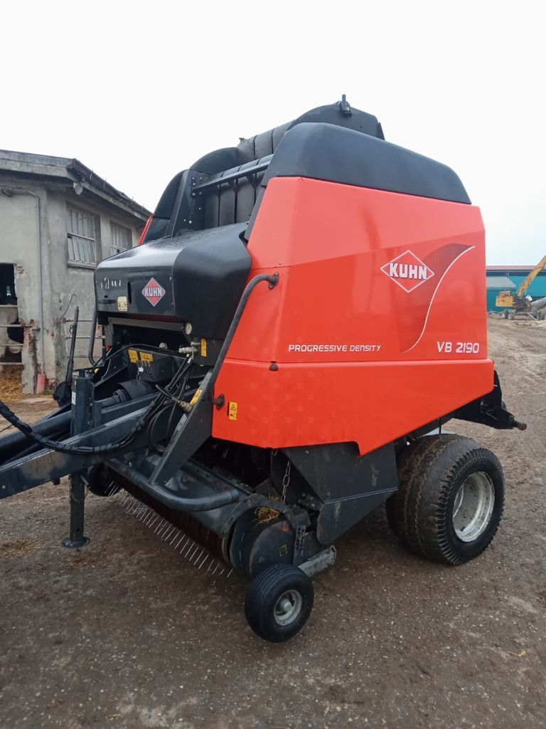 Kuhn VB 2190 Baler €18,000