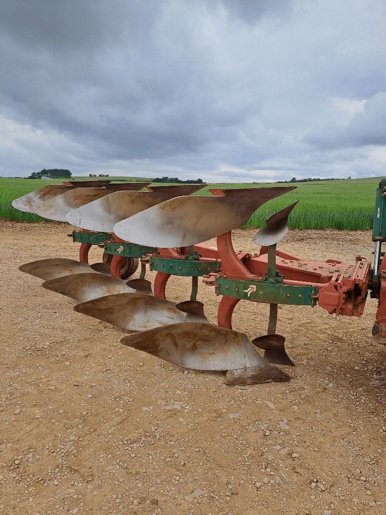 E-FARM: Kverneland em 100-200 - Pflug - id UAGBWHL - 6.500 € - Baujahr: 2007 - Frankreich