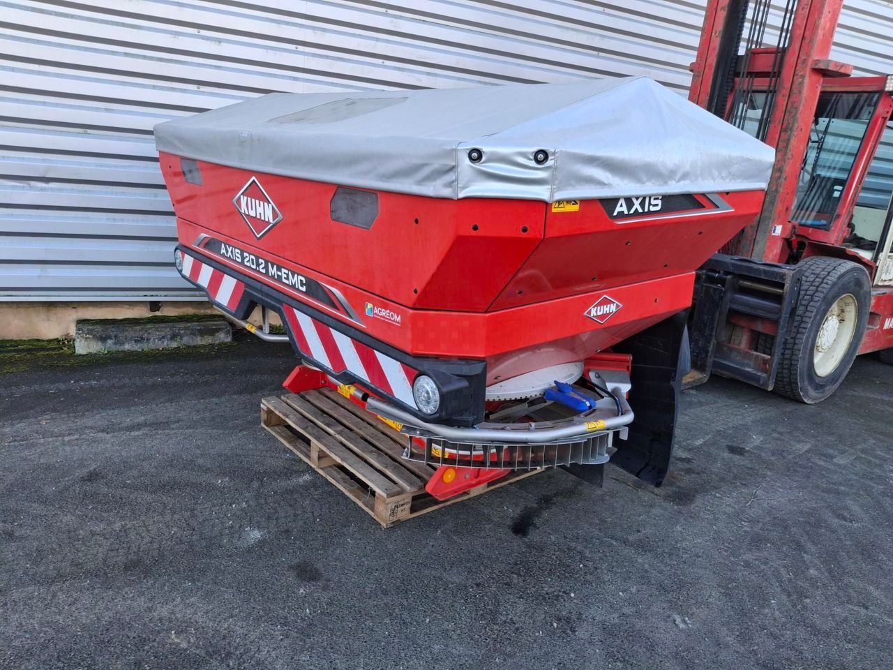 E-FARM: Kuhn axis-m 20.2 emc iso v8 - Пръскачка - id XQCK4DD - 12 500 € - Година на построяване: 2023 - Франция