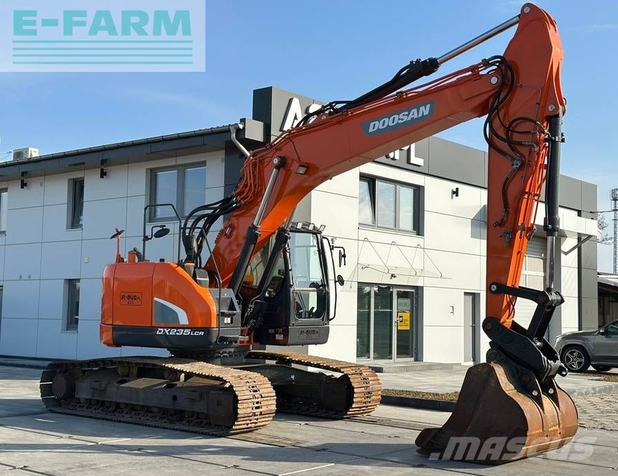 Doosan dx 235 lcr Koparka gąsienicowa 54 326 €