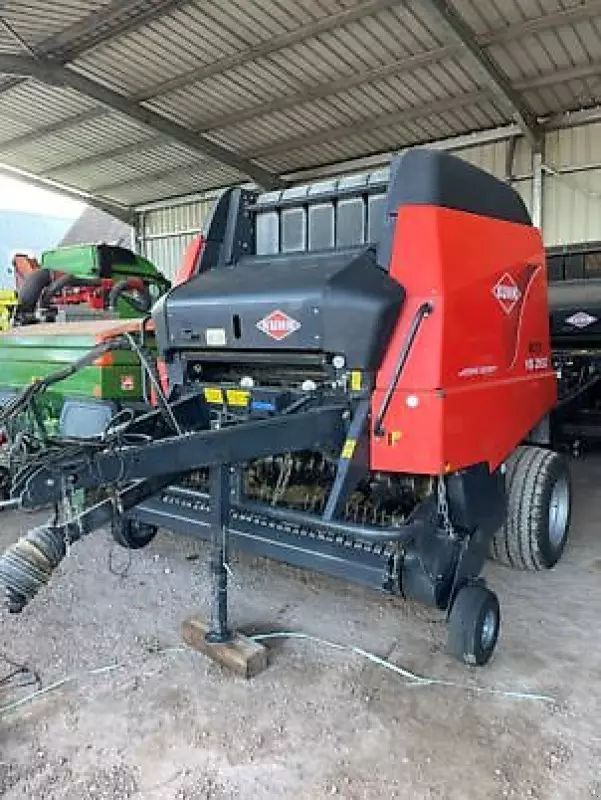 E-FARM: Kuhn VB 2160 - Empacadora - id IQX27R4 - 16.800 € - Año: 2011 - Francia