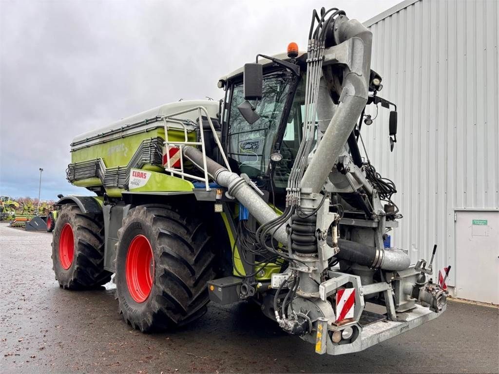 E-FARM: Claas Xerion 4000 SADDLE TRAC - Traktor - id 1ACLGHI - 197 479 € - Rok produkcji: 2017 - Motogodziny: 5596,Moc silnika: 419,Niemcy
