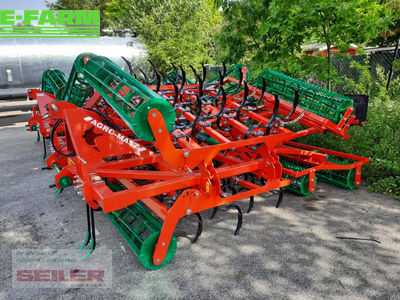 E-FARM: AGRO-MASZ au 56 - Drilling machine combination - id SRU273L - €9,235 - Year of construction: 2024