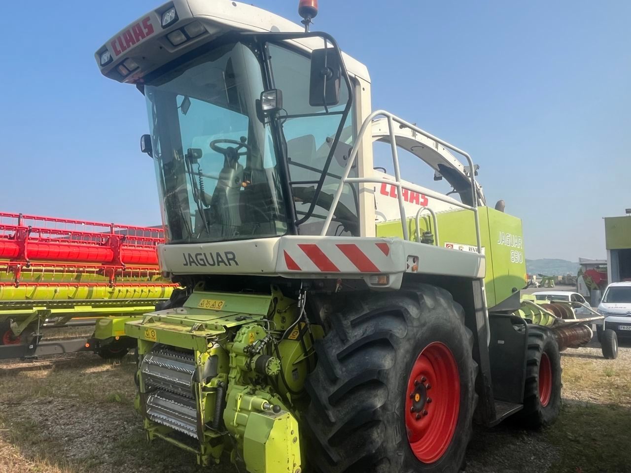 E-FARM: Claas Jaguar 830 - Cosechadora de forraje autopropulsada - id IHM49BF - 43.000 € - Año: 2002 - Horas: 5300,Francia