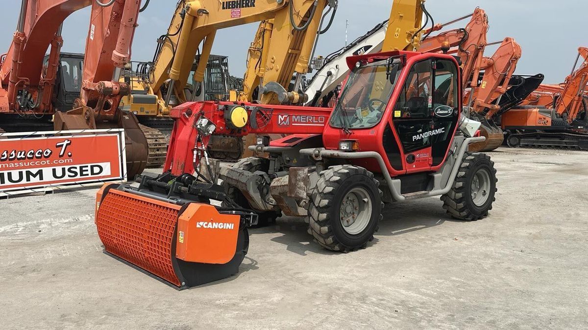 E-FARM: Merlo p38.13 lox - Teleskoplader - id 6HLTIPR - 59.000 € - Baujahr: 2013 - Abgelesene Motorstunden: 3.790,Italien