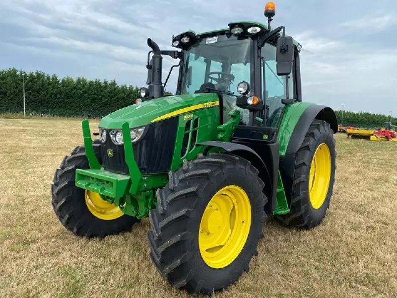John Deere 6110 M Tractor €78,000