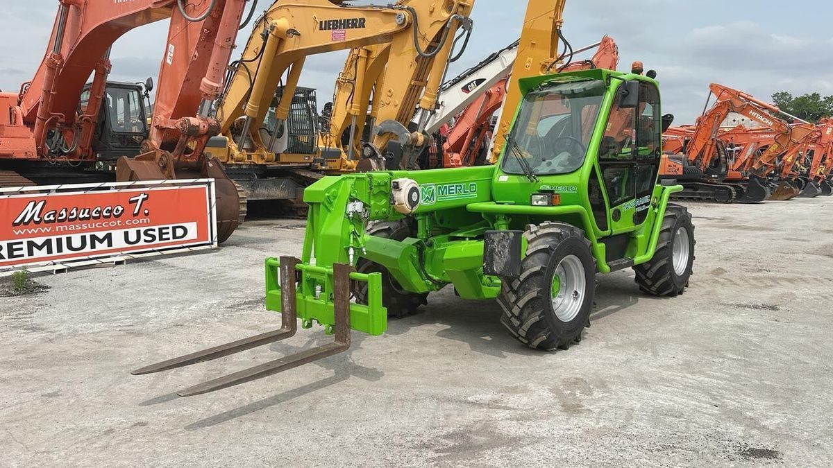 E-FARM: Merlo p38.13 plus - Manipulador telescópico - id 8DCINI1 - 48.000 € - Año: 2011 - Horas: 5445,Italia