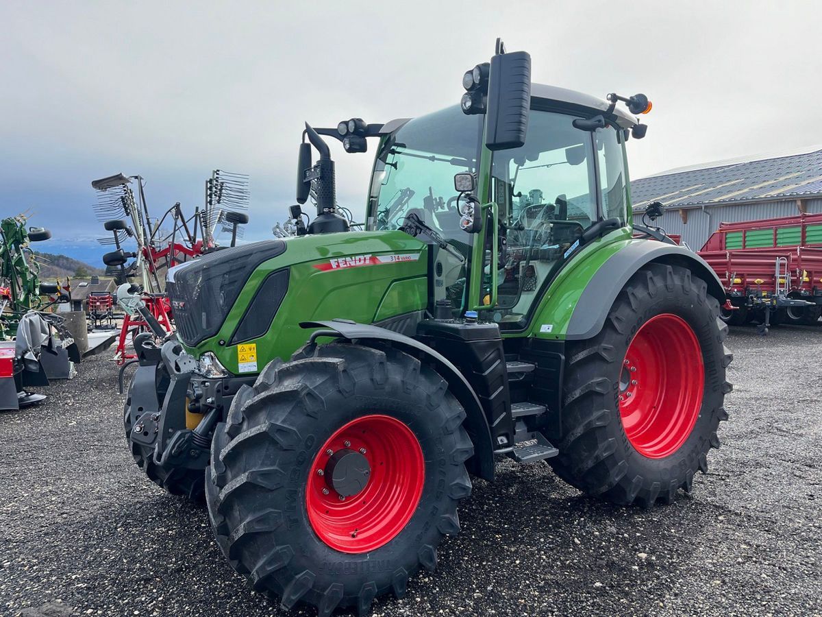 E-FARM: Fendt 314 Vario ProfiPlus - Tractor - id HX7GJPA - 110.000 EUR - Anul: 2022 - Citeste ore: 2.200,Muterea motorului: 130,Franța