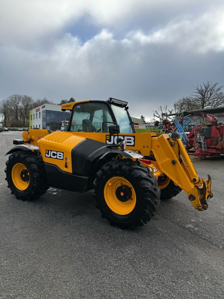 E-FARM: JCB 531-70 agrisuper - Teleskoplader - id 1BMNQKU - 49.000 € - Baujahr: 2018 - Abgelesene Motorstunden: 5.641,Motorleistung (PS): 125,Frankreich