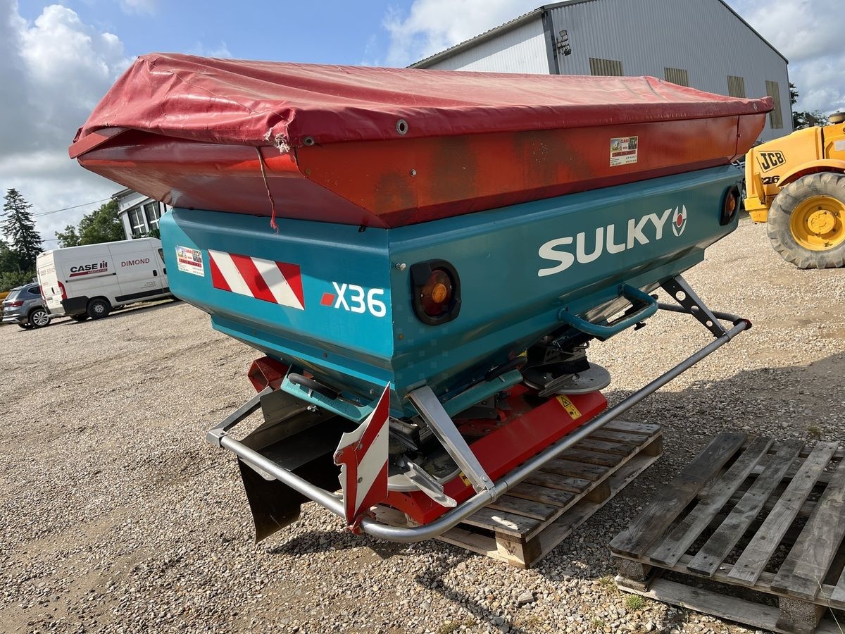 Sulky-Burel x36 fertiliserspreaders €7,500